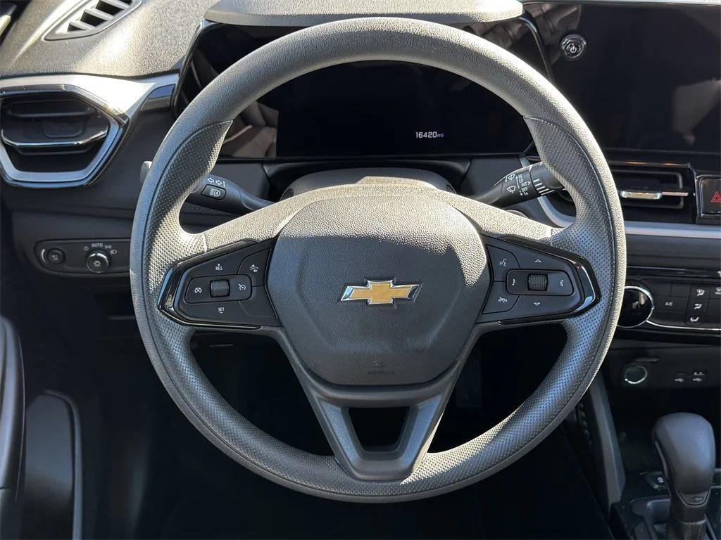 used 2025 Chevrolet TrailBlazer car, priced at $21,691