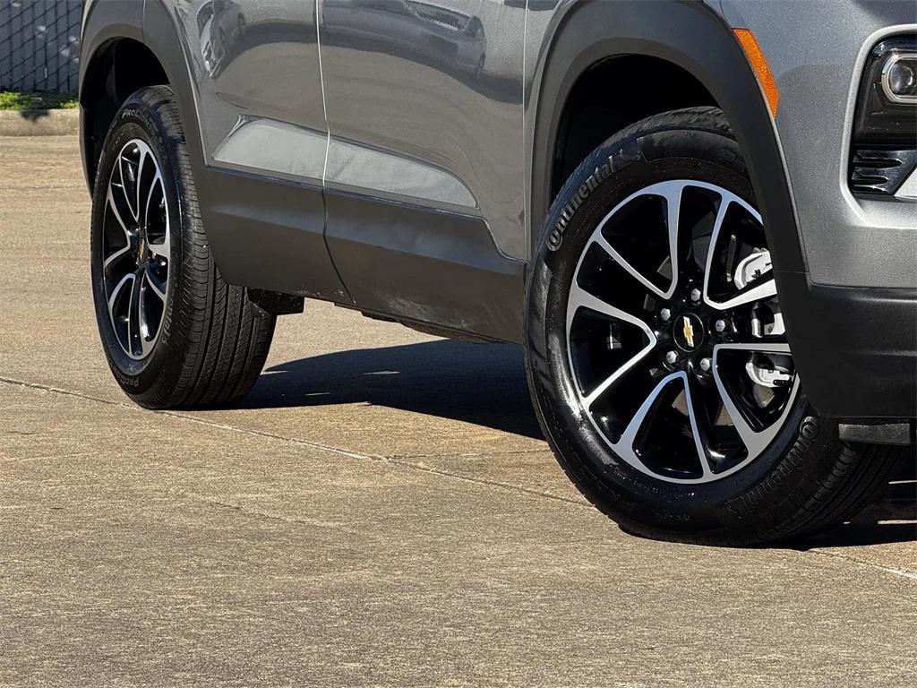 used 2025 Chevrolet TrailBlazer car, priced at $21,691