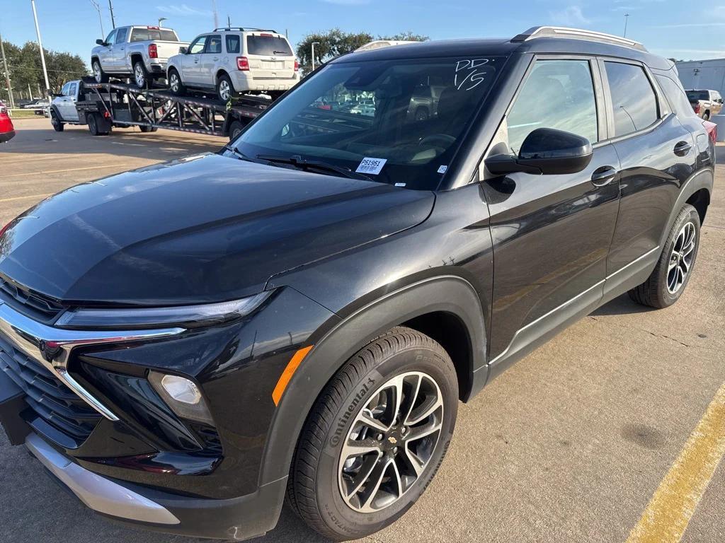 used 2025 Chevrolet TrailBlazer car, priced at $20,991