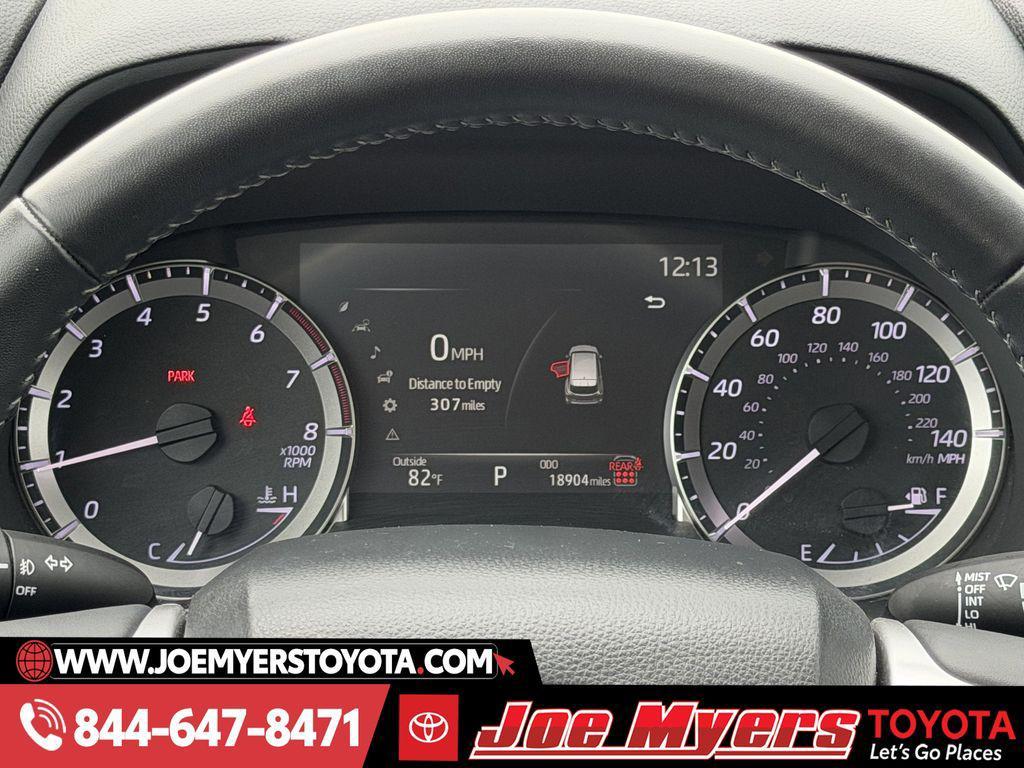 used 2025 Toyota Highlander car, priced at $36,591