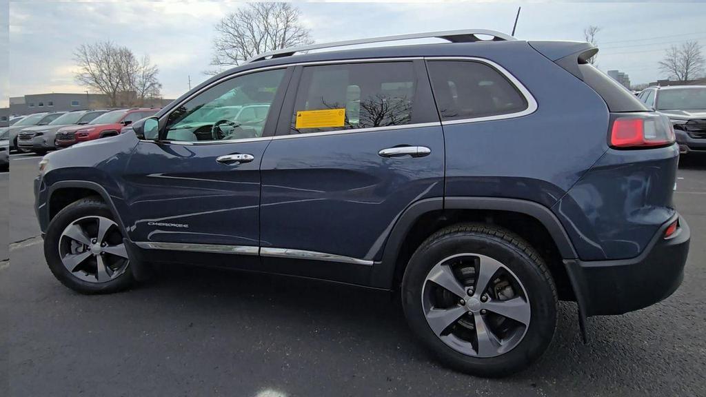 used 2019 Jeep Cherokee car, priced at $12,995