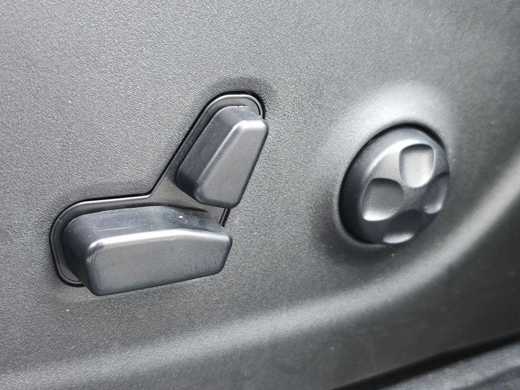 used 2019 Jeep Cherokee car, priced at $12,995