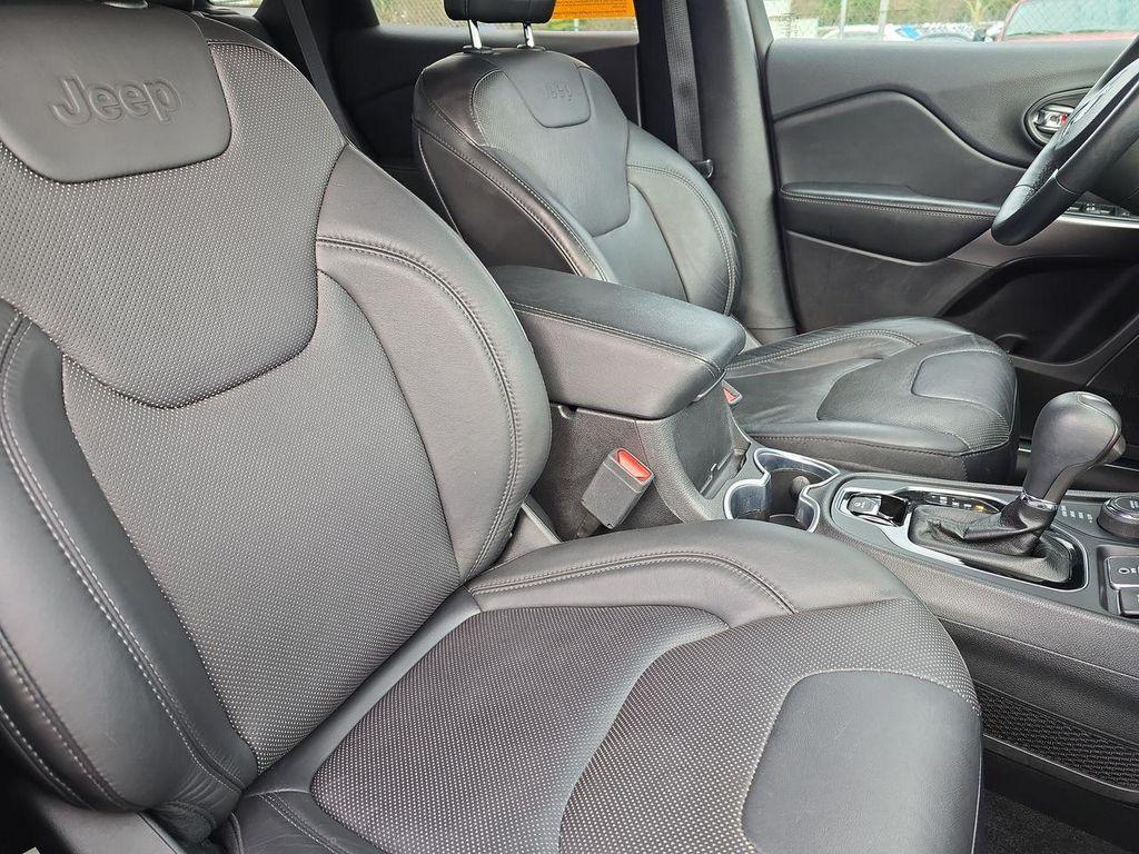 used 2019 Jeep Cherokee car, priced at $12,995