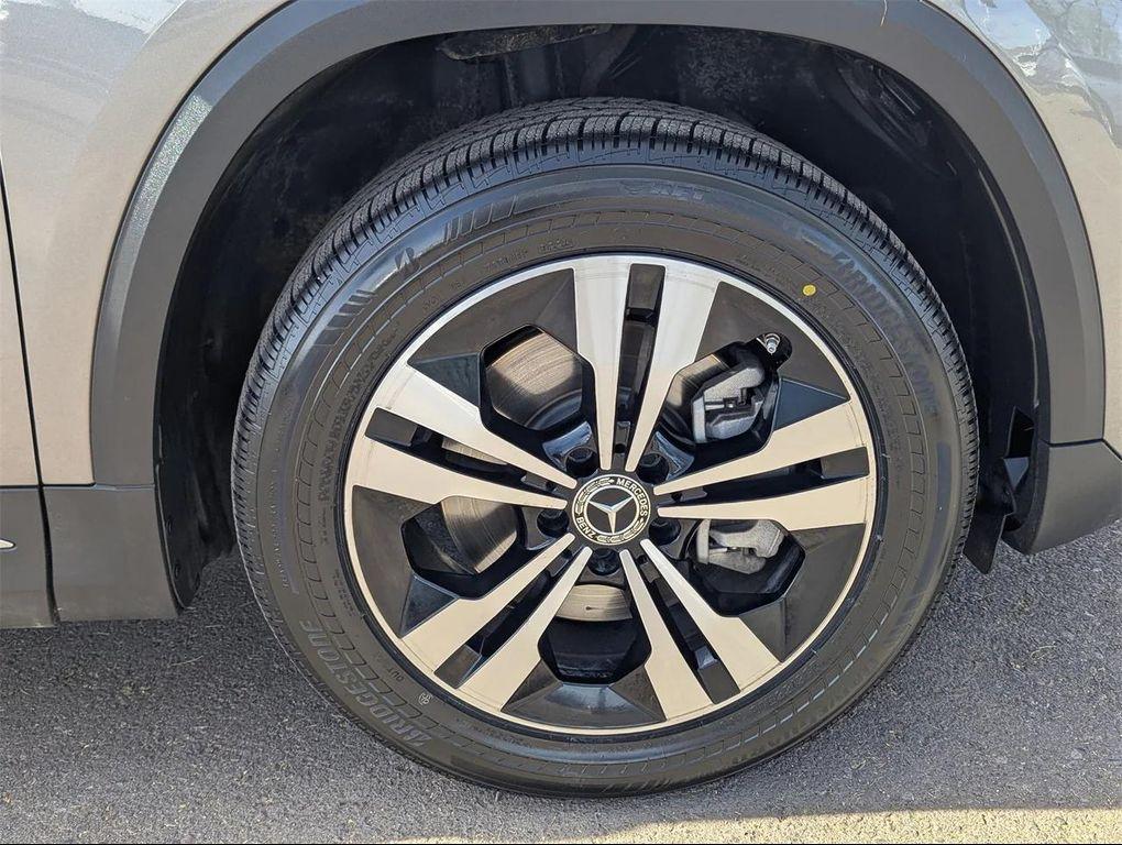 used 2025 Mercedes-Benz GLA 250 car, priced at $32,988