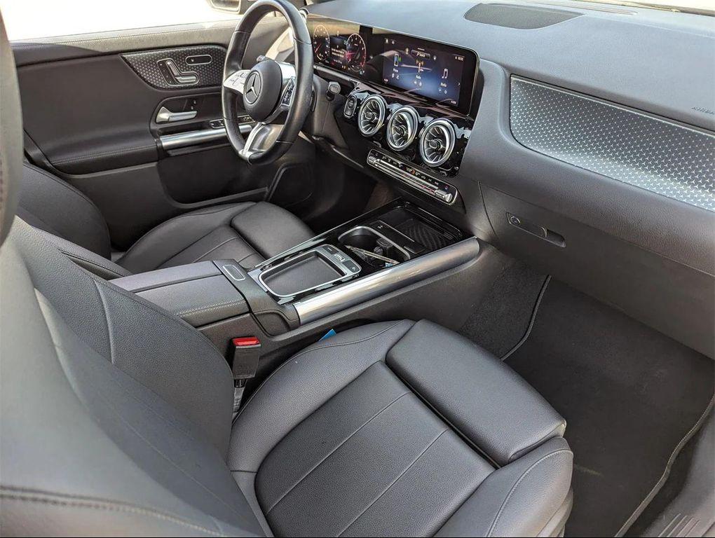 used 2025 Mercedes-Benz GLA 250 car, priced at $32,988