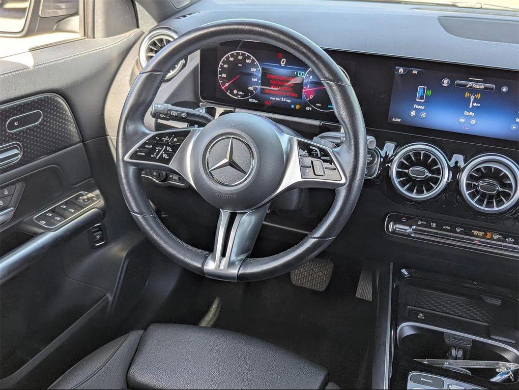 used 2025 Mercedes-Benz GLA 250 car, priced at $32,988