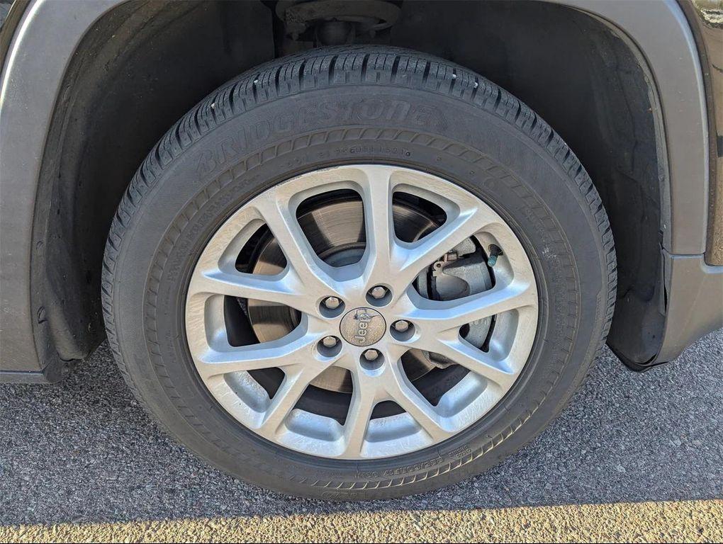 used 2016 Jeep Cherokee car, priced at $8,488