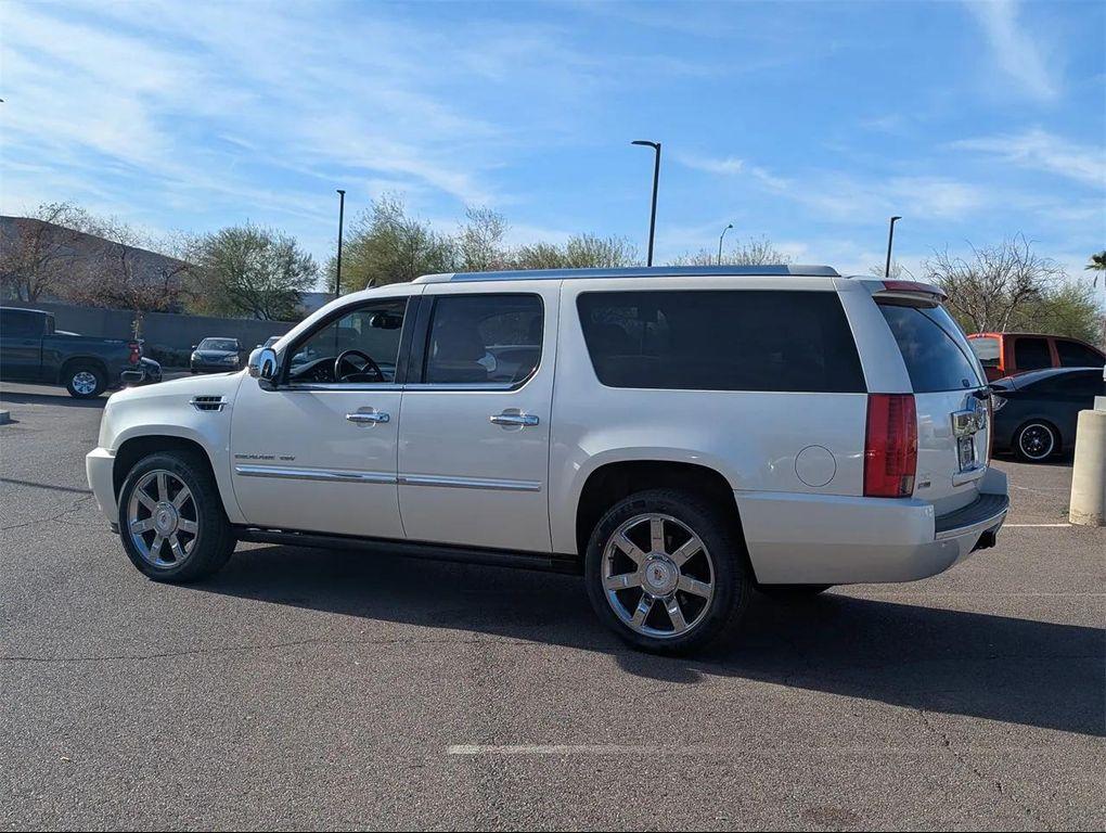 used 2010 Cadillac Escalade ESV car, priced at $17,988