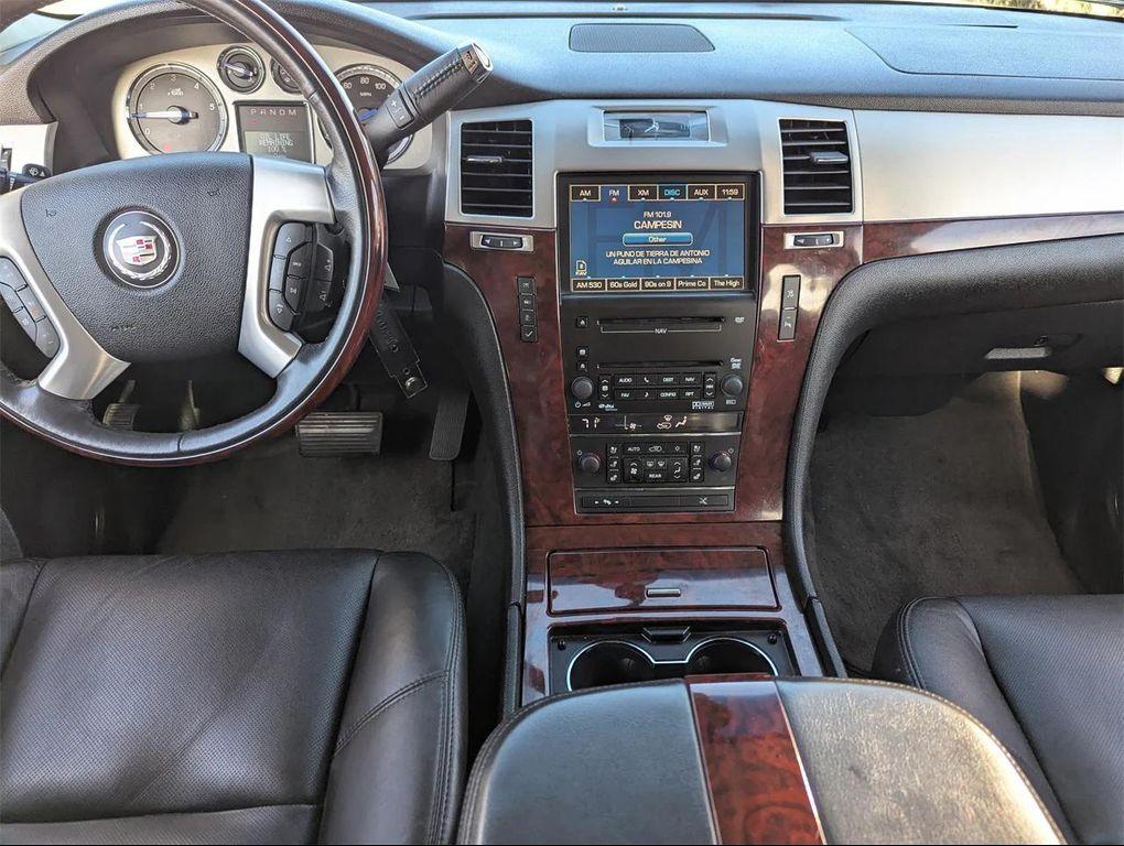 used 2010 Cadillac Escalade ESV car, priced at $17,988