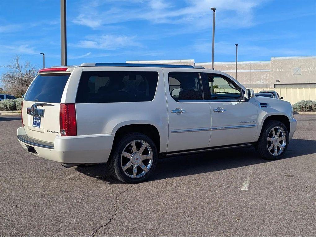 used 2010 Cadillac Escalade ESV car, priced at $17,988