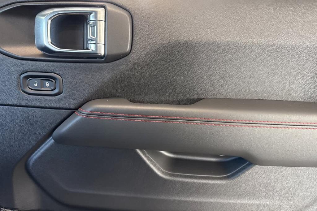 new 2026 Jeep Wrangler car, priced at $60,975