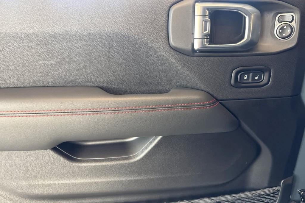 new 2026 Jeep Wrangler car, priced at $60,975