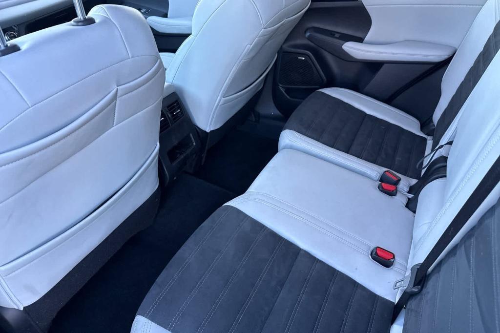 used 2025 Mitsubishi Outlander car, priced at $27,747