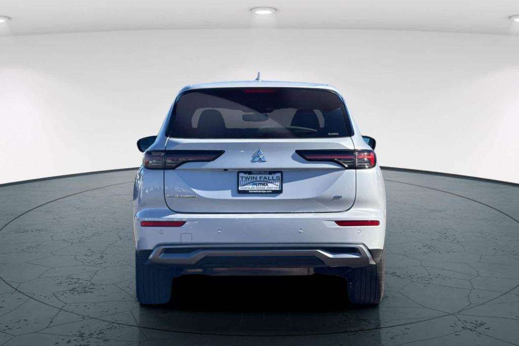 used 2025 Mitsubishi Outlander car, priced at $27,747