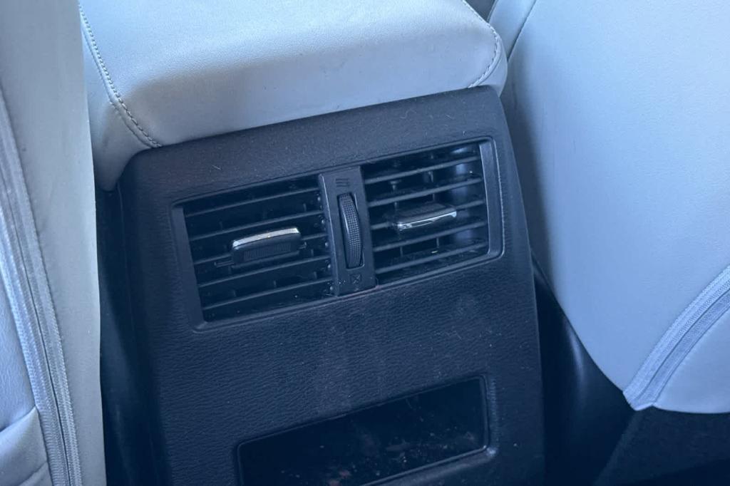 used 2025 Mitsubishi Outlander car, priced at $27,747