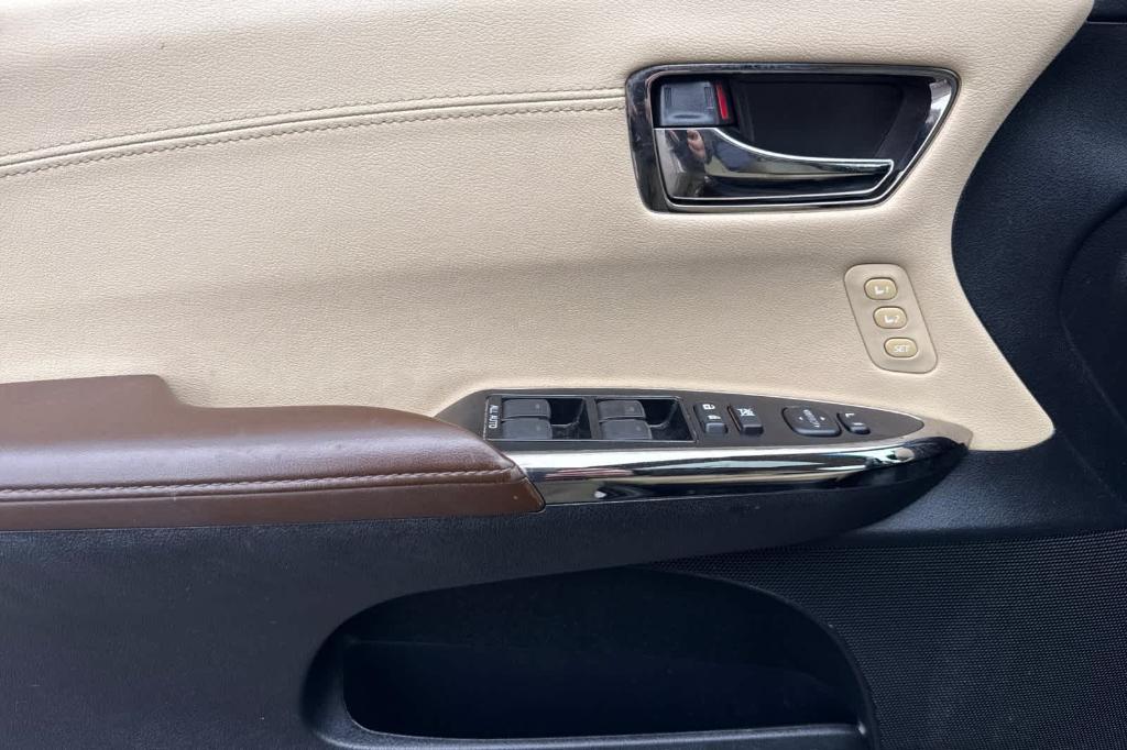 used 2015 Toyota Avalon Hybrid car, priced at $15,997