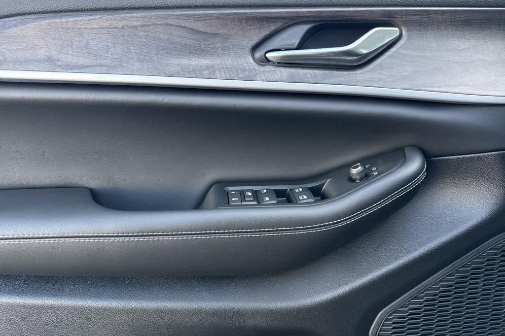 new 2026 Jeep Grand Cherokee car, priced at $46,997