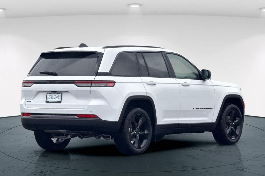 new 2026 Jeep Grand Cherokee car, priced at $47,997