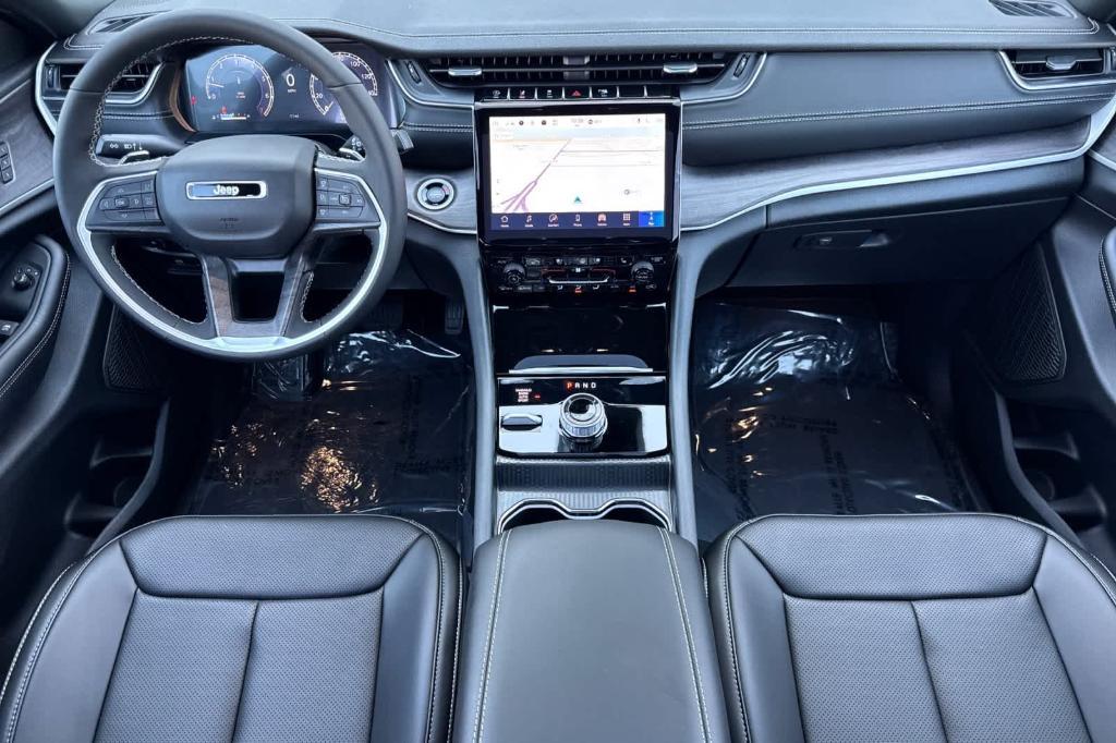 new 2025 Jeep Grand Cherokee car, priced at $46,655