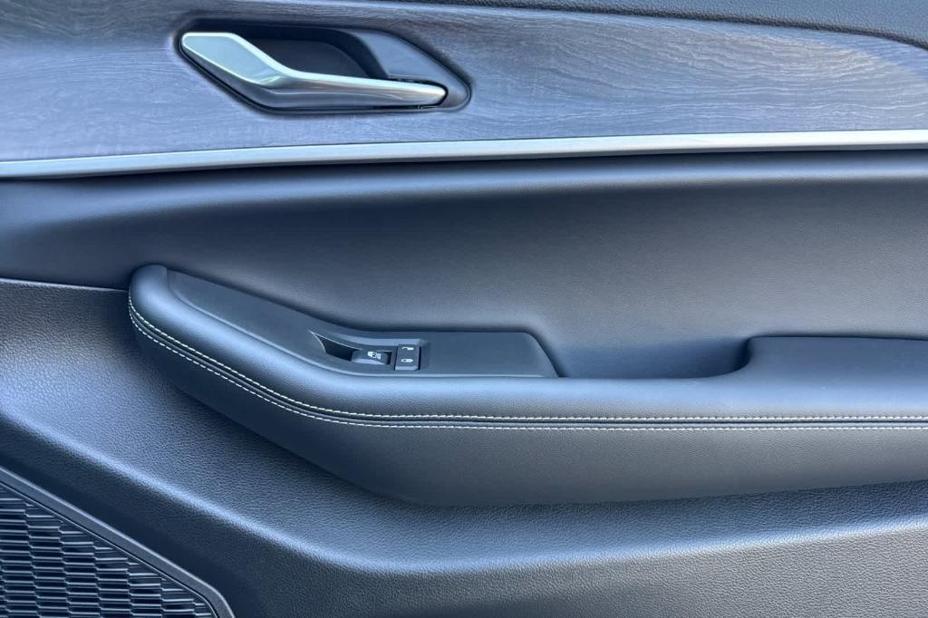 new 2025 Jeep Grand Cherokee car, priced at $46,655