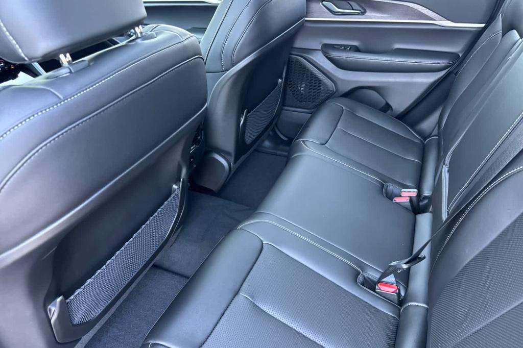 new 2025 Jeep Grand Cherokee car, priced at $46,655