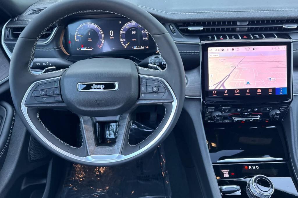 new 2025 Jeep Grand Cherokee car, priced at $46,655