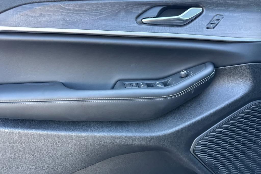 new 2025 Jeep Grand Cherokee car, priced at $46,655