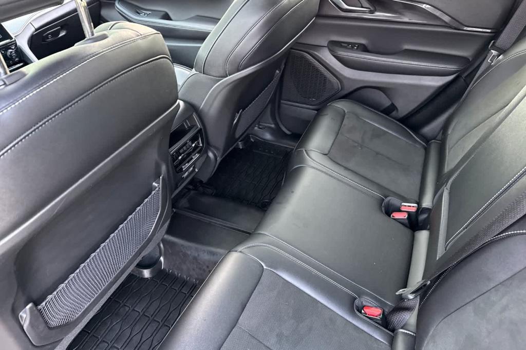 used 2023 Jeep Grand Cherokee car, priced at $31,497