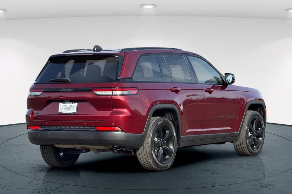 used 2023 Jeep Grand Cherokee car, priced at $31,497