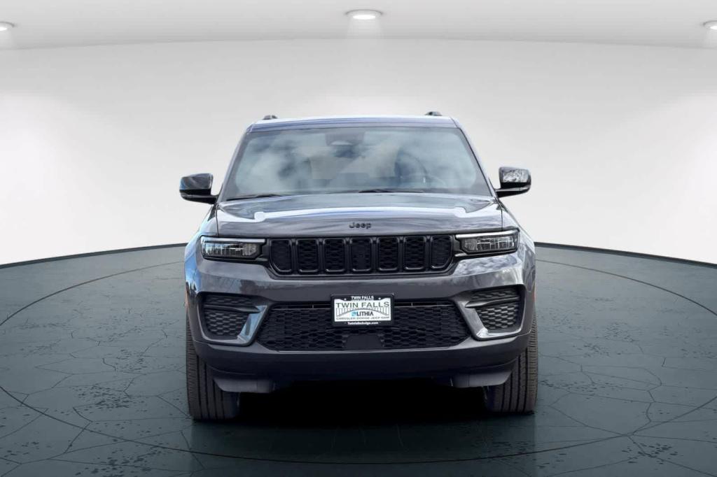 new 2025 Jeep Grand Cherokee car, priced at $37,620
