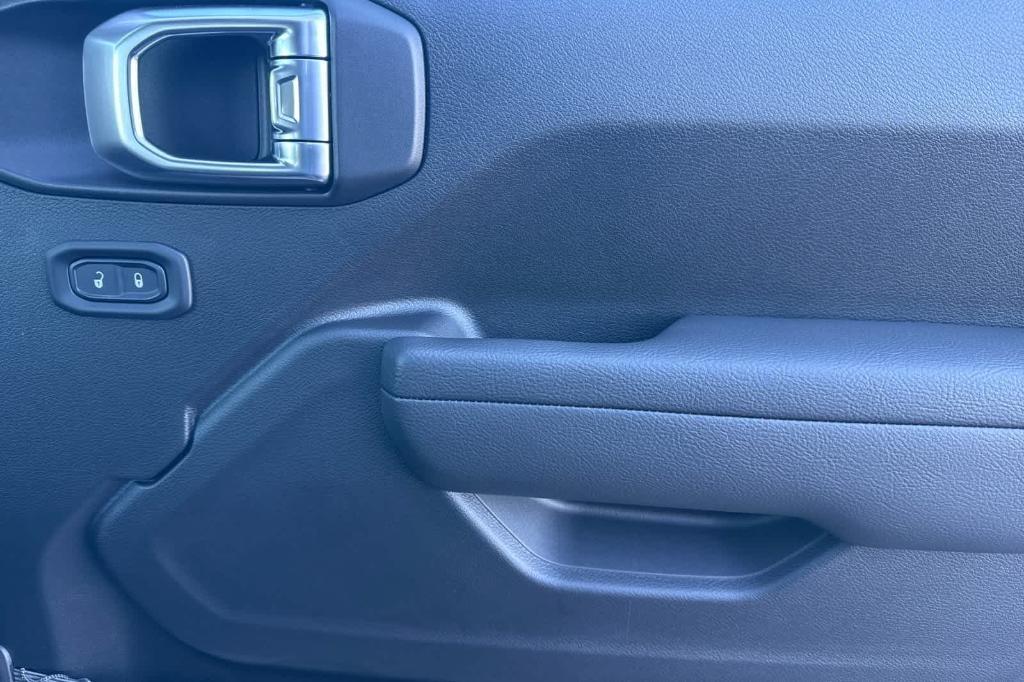 new 2026 Jeep Gladiator car, priced at $48,997