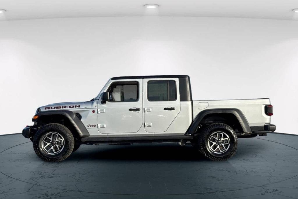 used 2024 Jeep Gladiator car, priced at $41,997