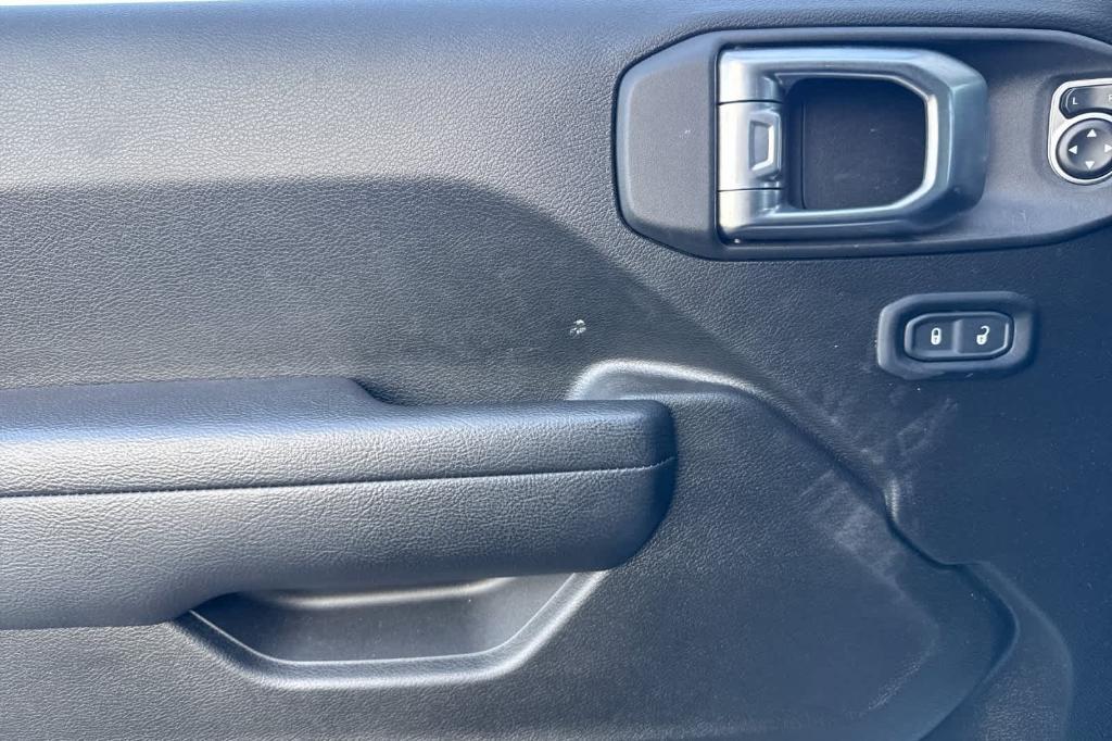 used 2024 Jeep Gladiator car, priced at $41,997