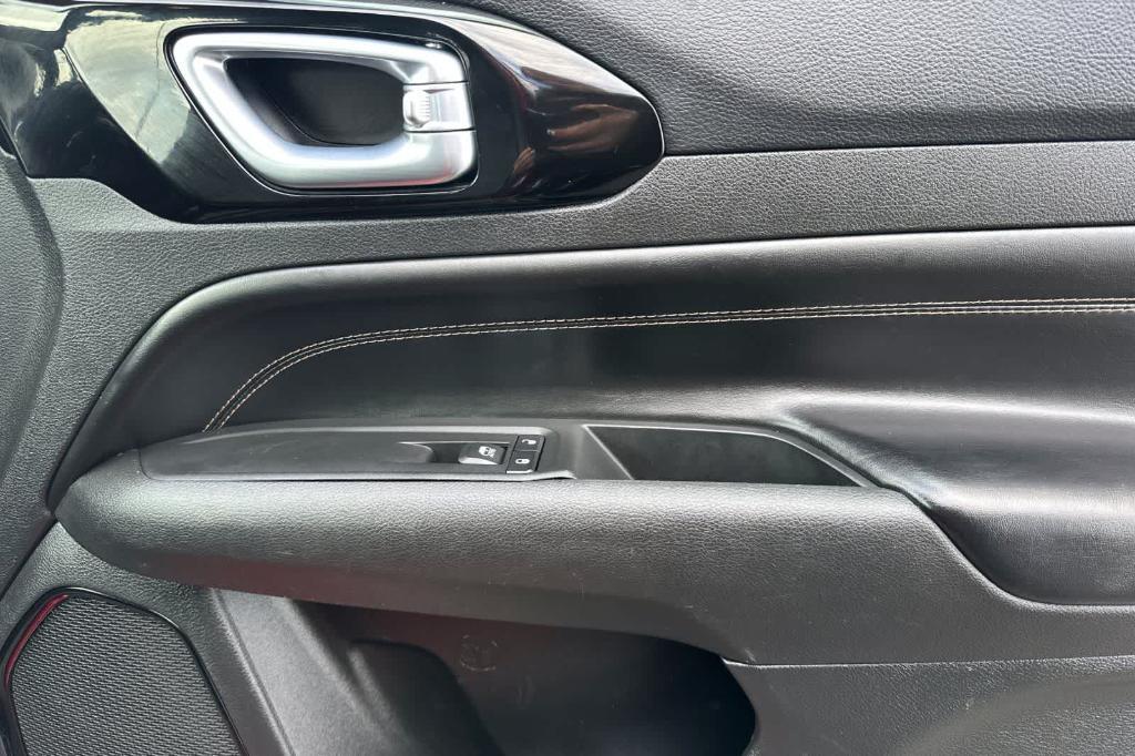 used 2023 Jeep Compass car, priced at $21,997