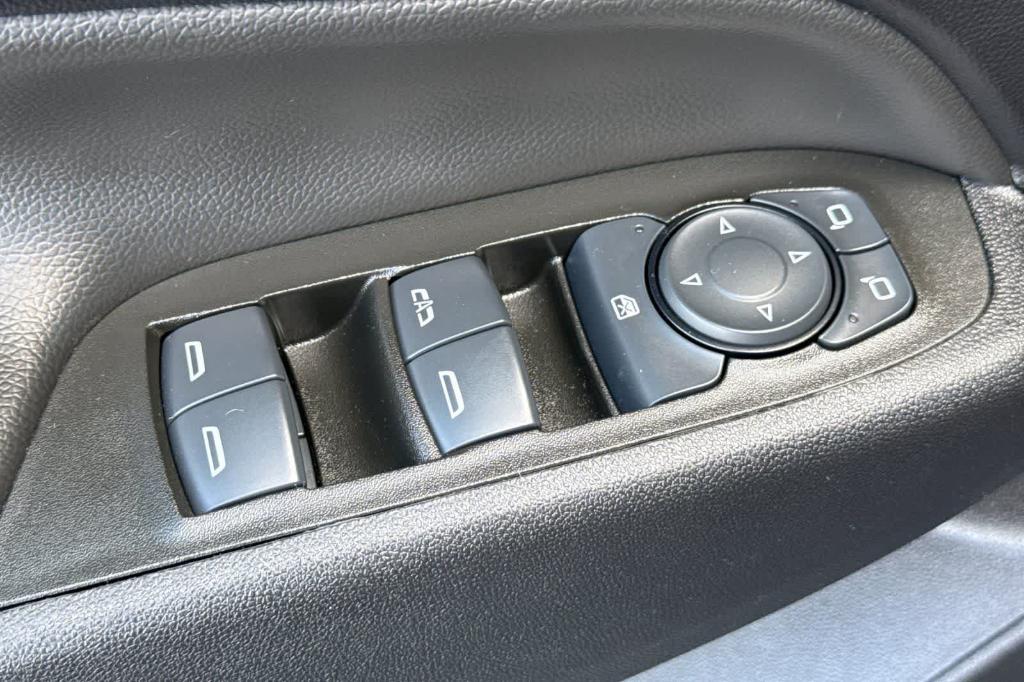 used 2024 Chevrolet Equinox car, priced at $22,997