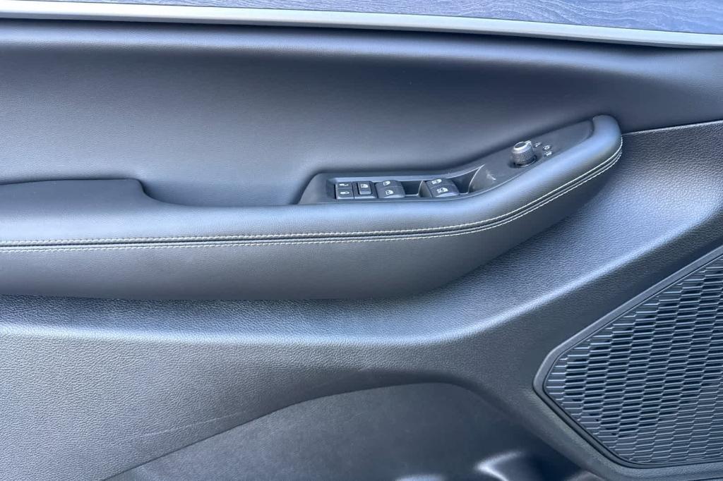 new 2026 Jeep Grand Cherokee car, priced at $47,997