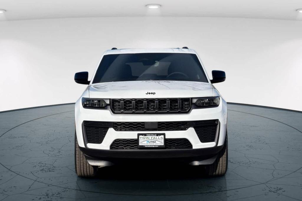 new 2026 Jeep Grand Cherokee car, priced at $47,997