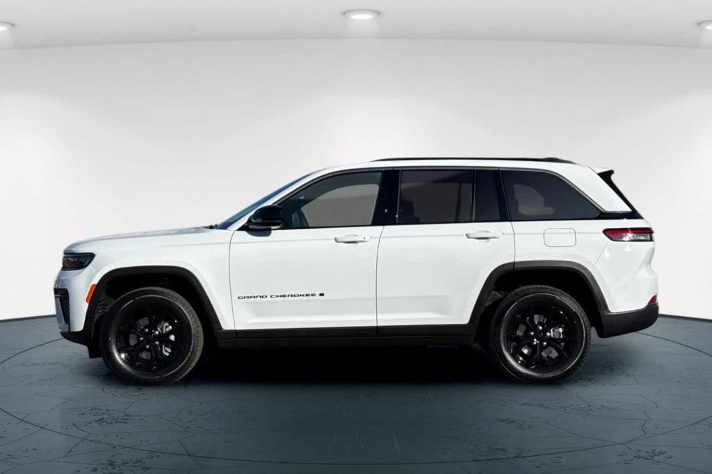 new 2026 Jeep Grand Cherokee car, priced at $47,997