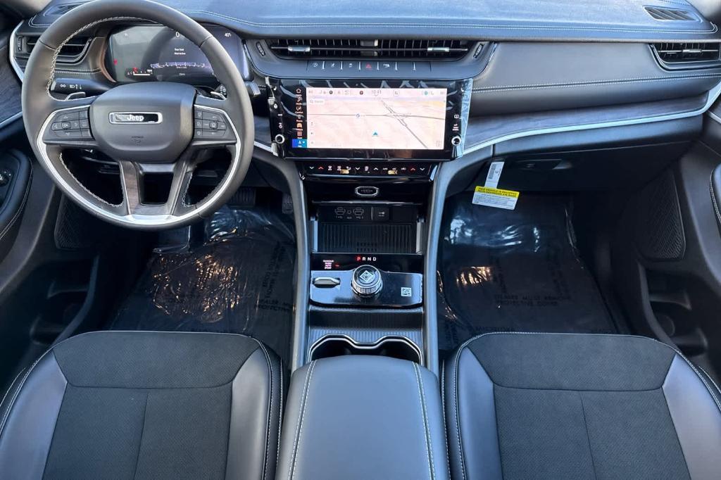 new 2026 Jeep Grand Cherokee car, priced at $47,997