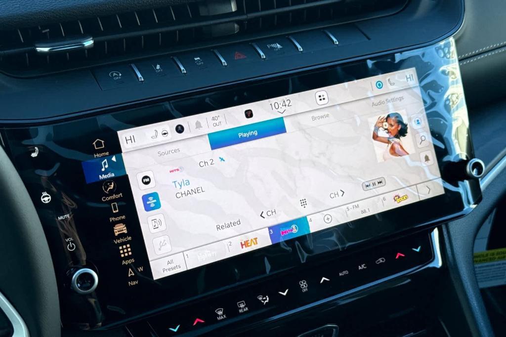 new 2026 Jeep Grand Cherokee car, priced at $47,997