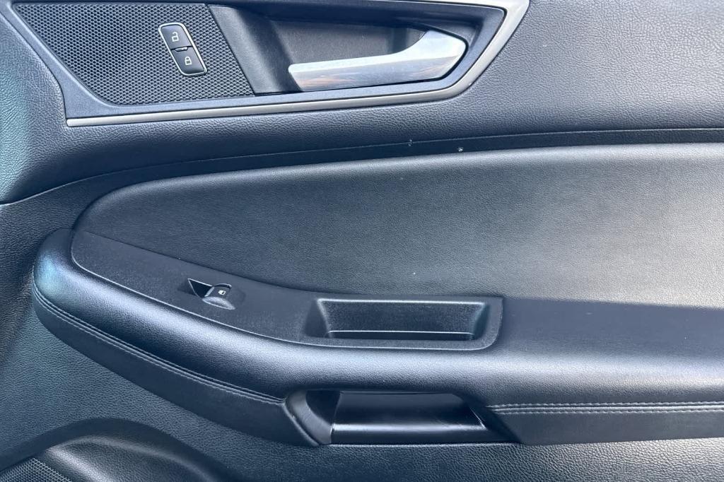 used 2022 Ford Edge car, priced at $18,997