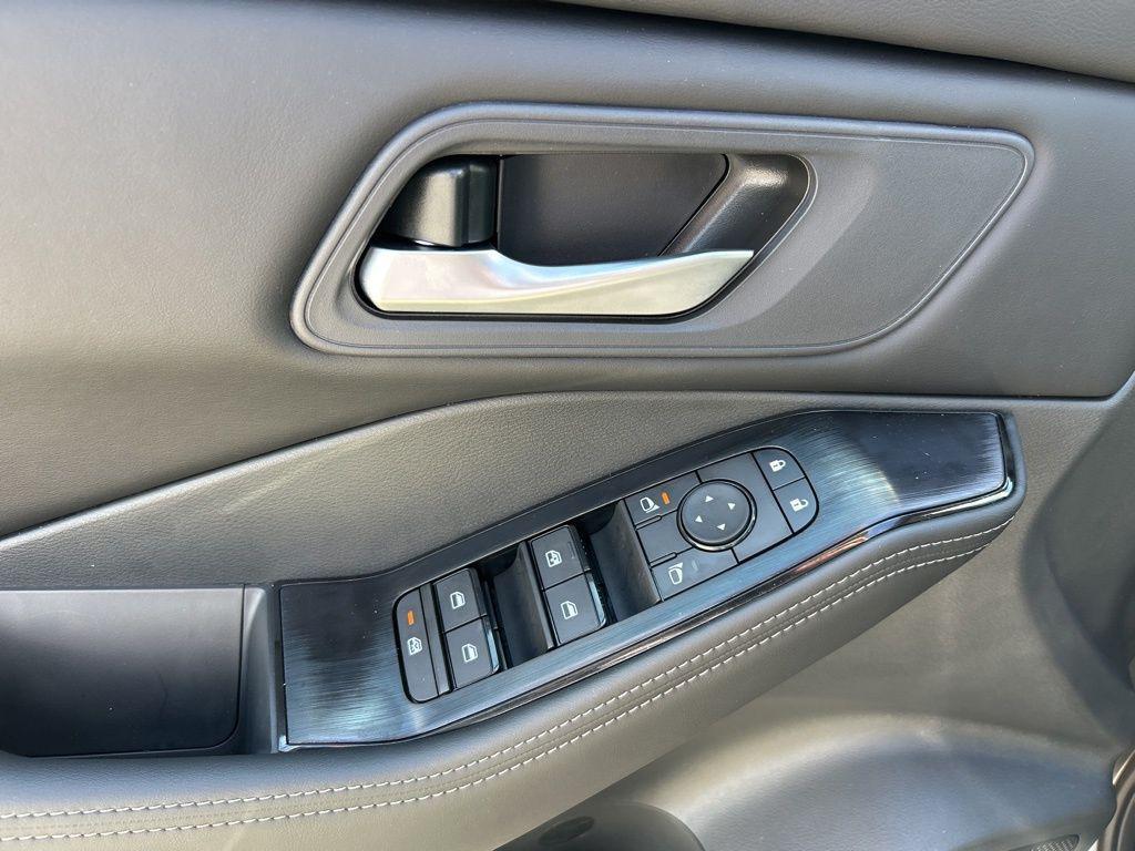 new 2026 Nissan Rogue car, priced at $28,900