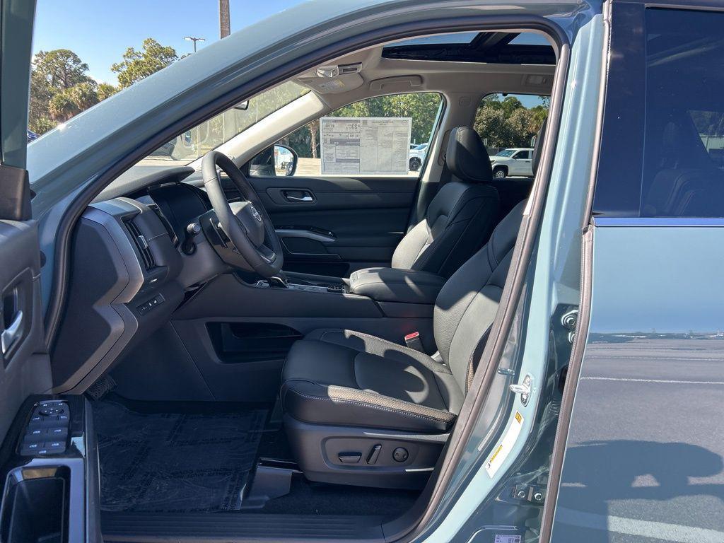 new 2026 Nissan Pathfinder car, priced at $43,990