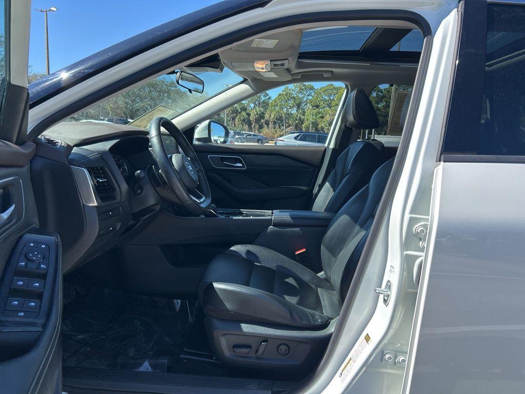 used 2021 Nissan Rogue car, priced at $17,998