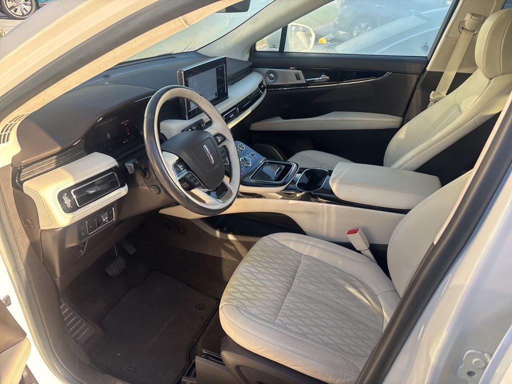 used 2022 Lincoln Nautilus car, priced at $44,998