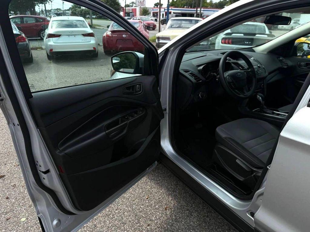 2019 Ingot Silver Metallic Ford Escape