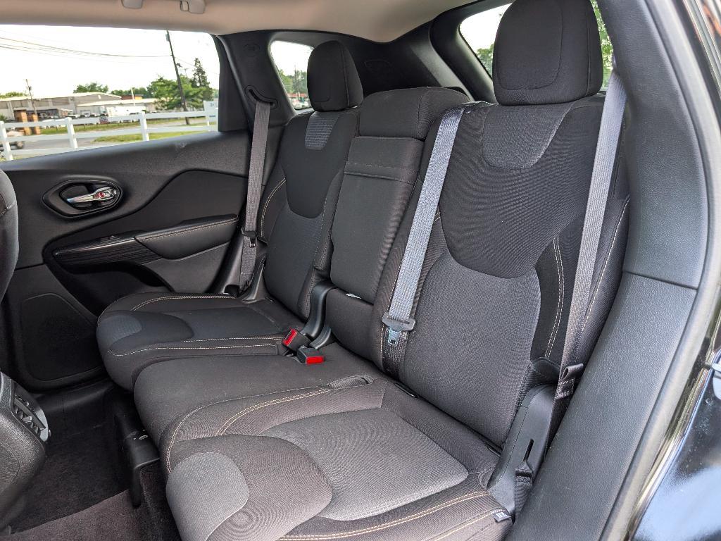 used 2017 Jeep Cherokee car, priced at $11,400