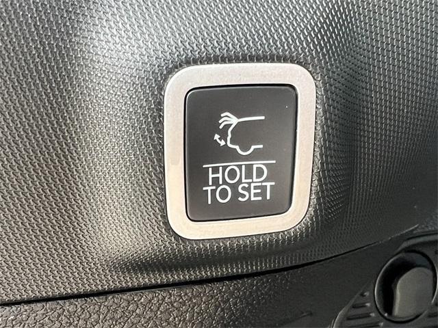 new 2025 Jeep Grand Cherokee car, priced at $48,333