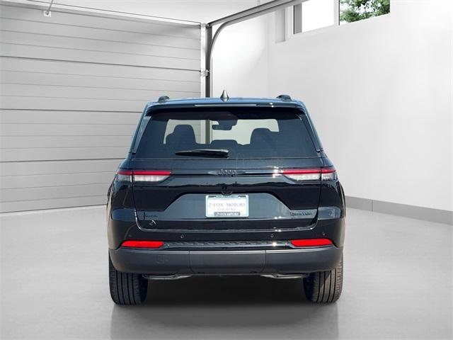 new 2025 Jeep Grand Cherokee car, priced at $48,333