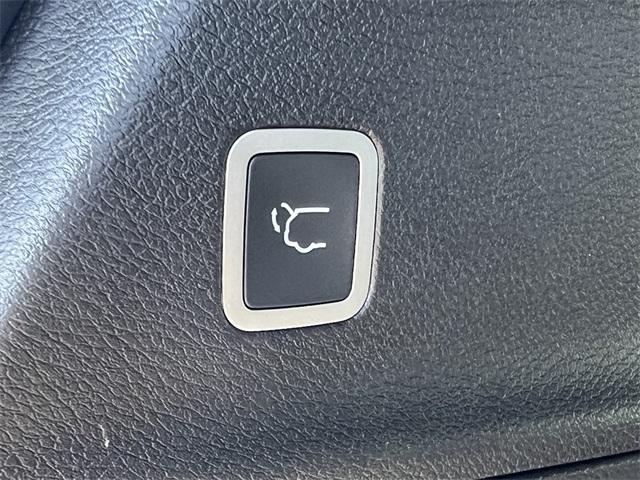 new 2026 Chrysler Pacifica car, priced at $40,567